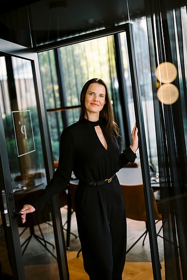 Bilde av megler Benedicte Mæland