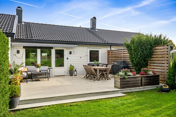 Velkommen til Søndre Rød 12B, presentert av Vegar Giæver v/ EIE eiendomsmegling Røa, Skøyen og Ullern. Foto: Arne Schram.