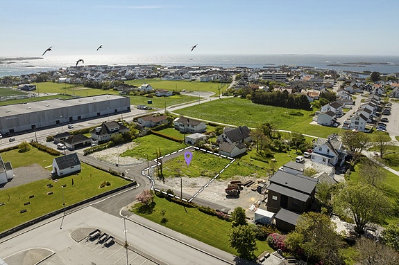 Velkommen til Austigard, en boligtomt midt i hjertet av Åkrehamn presentert av Daniel Gård i Eiendomsmegler A.