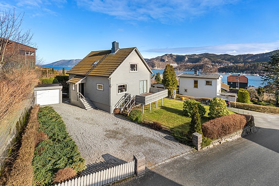 Velkommen til Maudalsgata 3, presentert av Trond Kristoffersen, Aktiv Eiendomsmegling Jæren AS. Foto: Hanne Karlsen