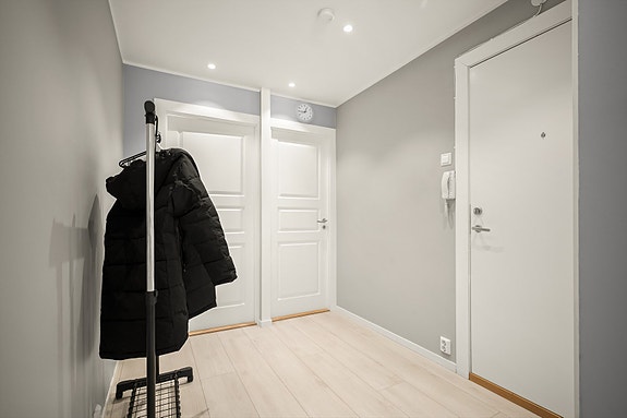 Innbydende entré som gir et svært godt førsteinntrykk.