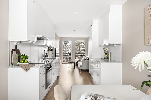 Erik Tenden Nyborg v/Privatmegleren har gleden av å ønske velkommen til Arnljot Kjeldaas' vei 70!