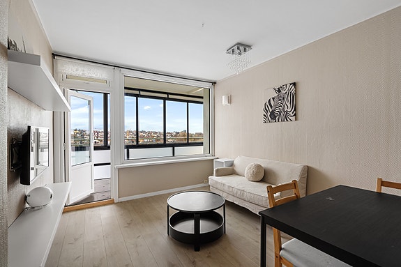 Michael R. Myhre presenterer Hjalmar Johansens gate 28! | Fotograf Arve Gravdal