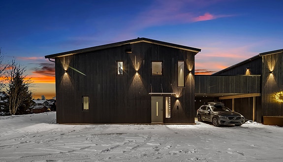 Nordvik Eiendomsmegling v/ Mats J. Kolsrud presenterer Dr. Lunds veg 9A.