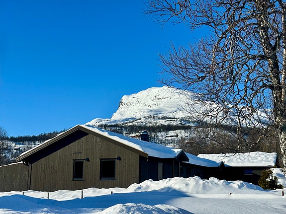 Tyinkryssvegen 34A - mot Skørsnøset