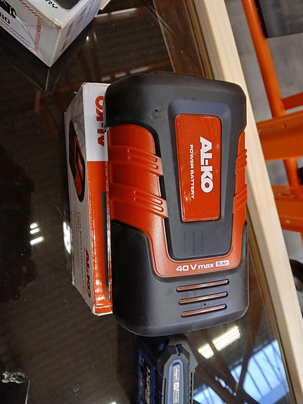 Product image 2 of 9