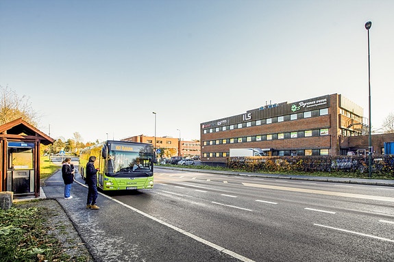 Sandviksveien 36 - bussholdeplass rett utenfor