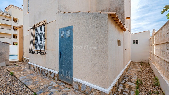 Villa med 4 soverom | Privat basseng | Sørvendt tomt og gode uteområder