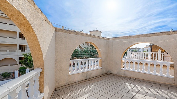 Villa med 4 soverom | Privat basseng | Sørvendt tomt og gode uteområder