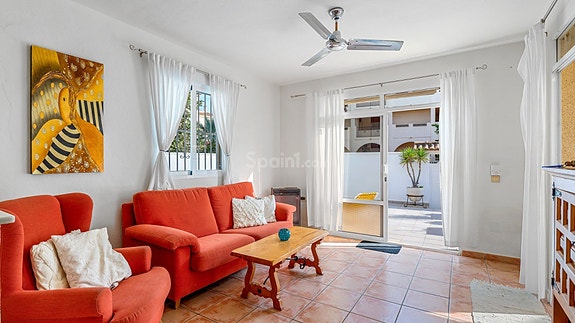 Villa med 4 soverom | Privat basseng | Sørvendt tomt og gode uteområder