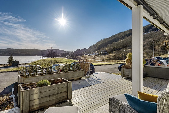 Velkommen til ditt nye hjem ved vakre Kalandsvatnet. Foto: Tom Erik Fredriksen