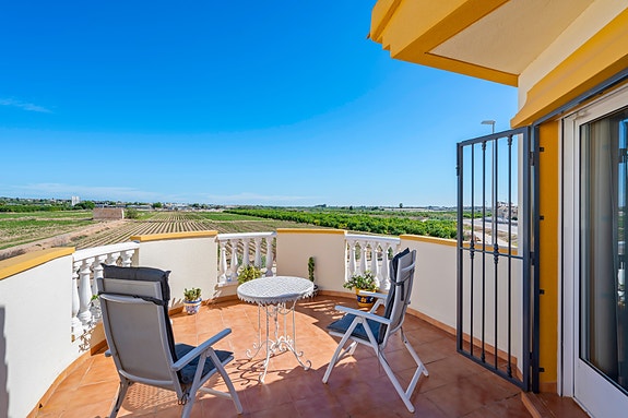 Villa med 3 soverom | Terrasse og hage | Felles basseng i El Raso | Møblert