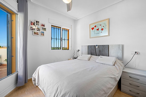 Villa med 3 soverom | Terrasse og hage | Felles basseng i El Raso | Møblert