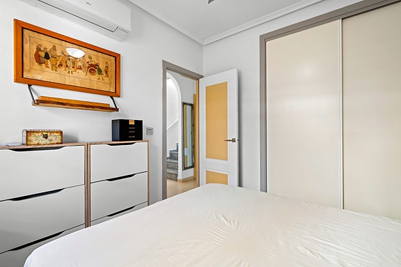 Villa med 3 soverom | Terrasse og hage | Felles basseng i El Raso | Møblert