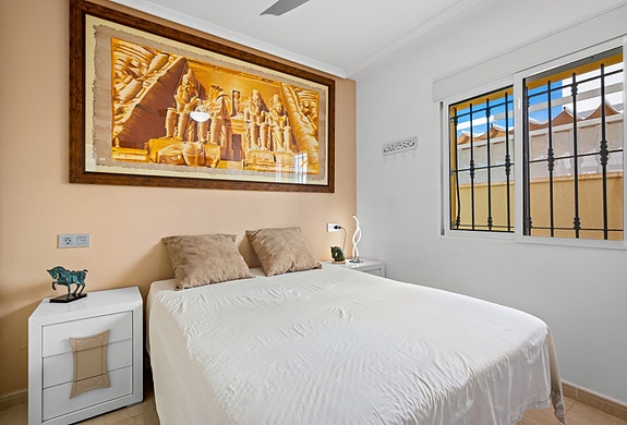 Villa med 3 soverom | Terrasse og hage | Felles basseng i El Raso | Møblert