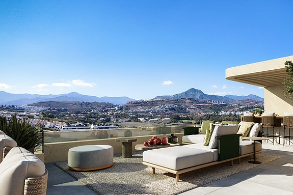 Leilighet med 3 soverom og stor hage/terrasse | Nær Puerto Banús og golf