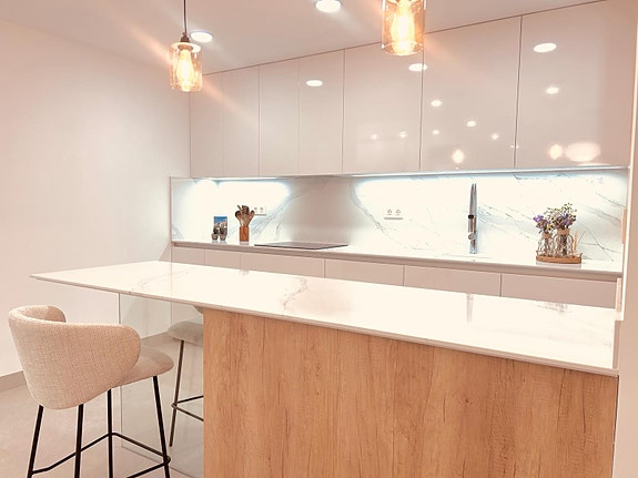 Villa med 3 soverom og 3 bad | Privat basseng og takterrasse | Nybygg i Benijófar