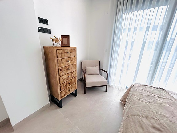 Villa med 3 soverom og 3 bad | Privat basseng og takterrasse | Nybygg i Benijófar