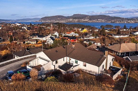 Velkommen til Glitrevegen 1 - presentert av Karethe Rye Torben v/Eiendomsmegler Norge