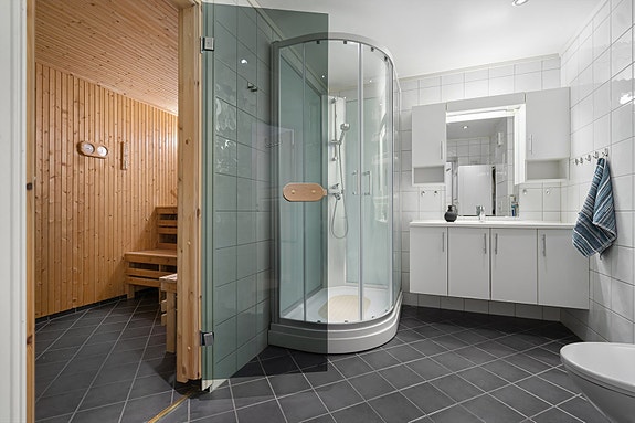 I tilknytning til badet har man badstue