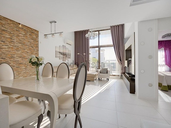 Rekkehus med hage og flere terrasser | Sørvendt | Møblert