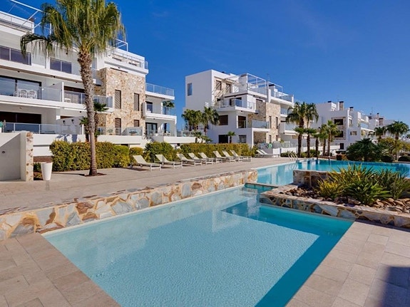 Rekkehus med hage og flere terrasser | Sørvendt | Møblert