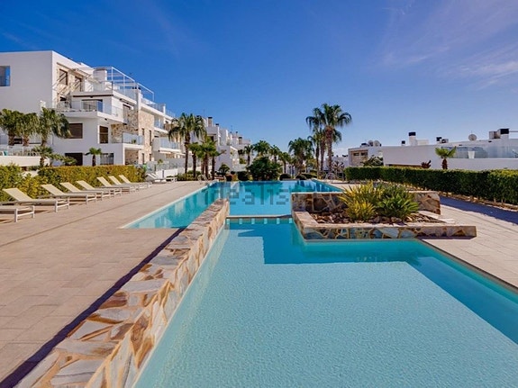 Rekkehus med hage og flere terrasser | Sørvendt | Møblert