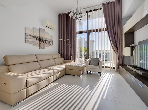 Rekkehus med hage og flere terrasser | Sørvendt | Møblert