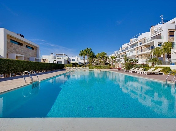 Rekkehus med hage og flere terrasser | Sørvendt | Møblert