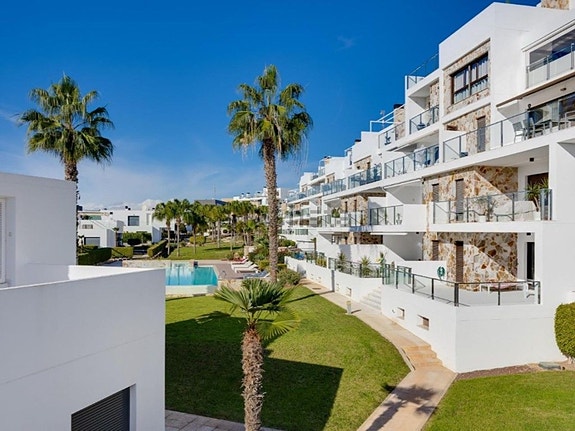 Rekkehus med hage og flere terrasser | Sørvendt | Møblert