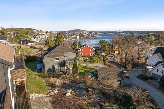 Råtomt med rammetillatelse for oppføring av enebolig