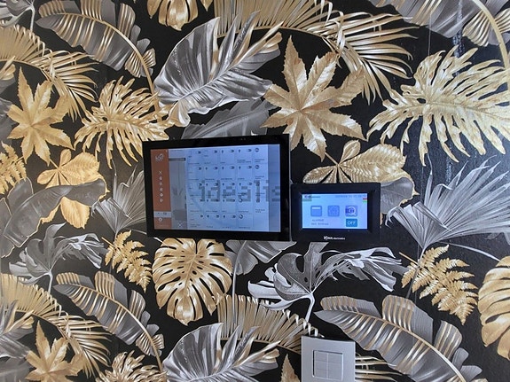 Nyere villa med 3 soverom, takterrasse og basseng, nær fasiliteter