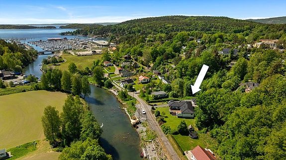 Eiendomsmegler1 Vestby/Son v/ Elise Habberstad har den glede av å presentere Elveveien 20 i Son.