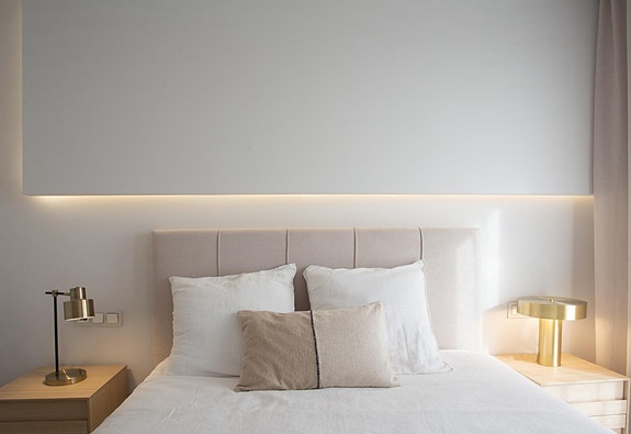 Leiligheter med 2–3 soverom i første linje mot sjøen | Havutsikt | Felles bassengområder