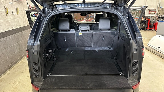 Land Rover Discovery 5 11 of 30
