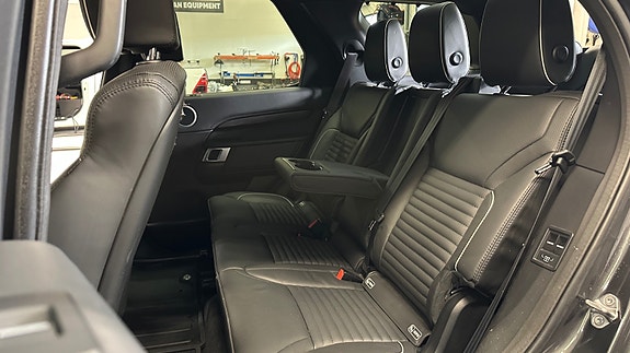 Land Rover Discovery 5 30 of 30