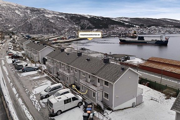 Ta kontakt med megler for å avtale visning!
