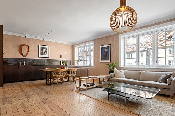 Velkommen til Fagerborggata 34! En lys og innbydende selveierleilighet beliggende på populære Jessenløkken. Foto: STUDIO OSLO