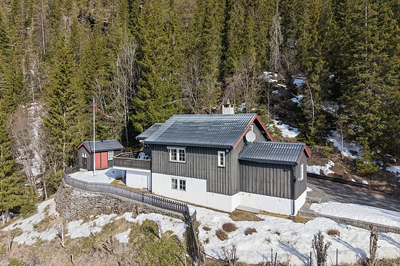 Velkommen til Gullbakvegen 6, en fritidsbolig presentert av Eie Fjellmegleren! Foto: EFKT (Tor Solberg).