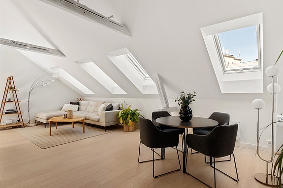 Innholdsrik 3-roms toppleilighet med gjennomgående planløsning og god standard.
Foto: Kevin Faukse - Fotostallen