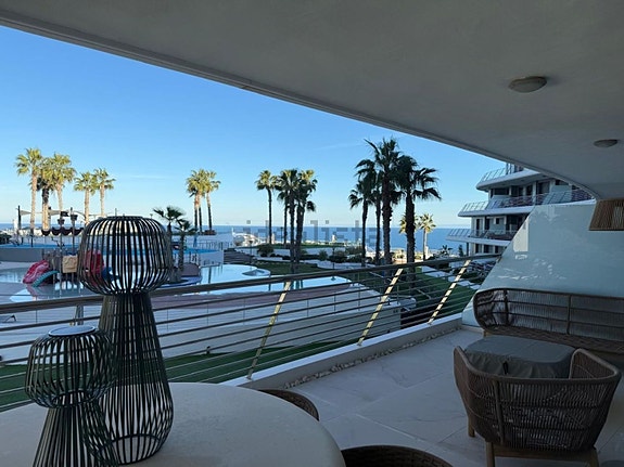 Leilighet med 3 soverom og terrasse | Sjøutsikt | Garasje og felles fasiliteter