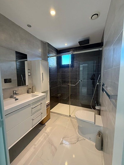 Leilighet med 3 soverom og terrasse | Sjøutsikt | Garasje og felles fasiliteter