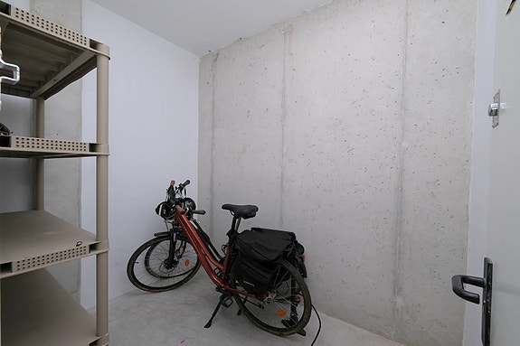 Penthouse med 2 soverom og takterrasse | Sjøutsikt | Kort vei til strand