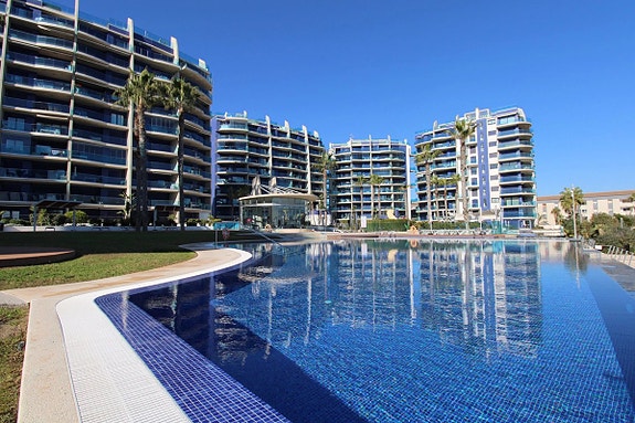 Leilighet med 2 soverom og terrasse | Sjøutsikt | Gode fellesfasiliteter