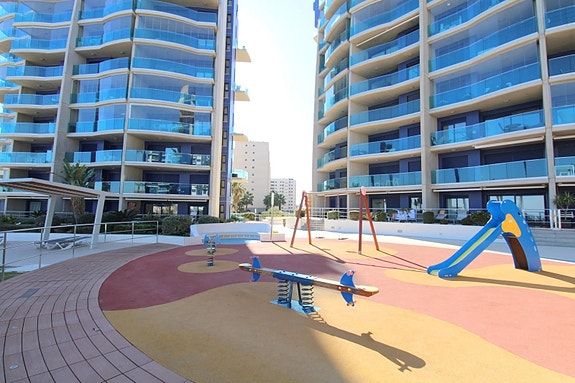 Leilighet med 2 soverom og terrasse | Sjøutsikt | Gode fellesfasiliteter