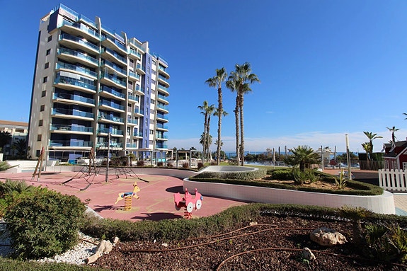 Leilighet med 2 soverom og terrasse | Sjøutsikt | Gode fellesfasiliteter