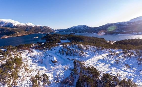 Romundset hytteområde ligger vakkert og solrikt til på Skarsøya i Aure kommune
