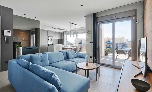 Eksklusiv penthouse med 3 soverom | Takterrasse med jacuzzi og sjøutsikt