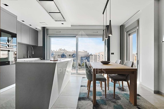 Eksklusiv penthouse med 3 soverom | Takterrasse med jacuzzi og sjøutsikt