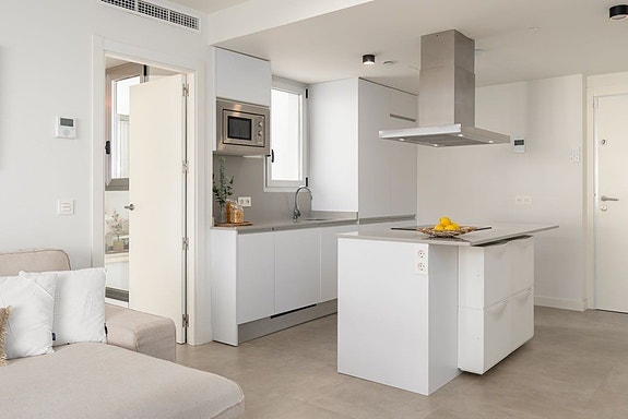 Eksklusiv penthouse med 3 soverom | Privat takterrasse | Sjøutsikt | Utleielisens